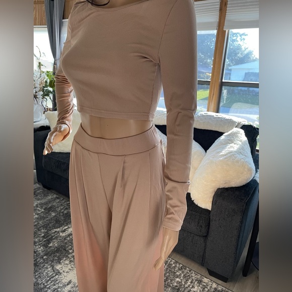 Women’s 2pcs Solid Skinny Crop To & Pleated Pants Size Large - Picture 7 of 12